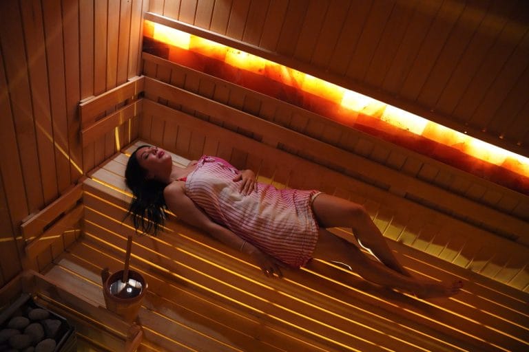 Double Bond Spa dinlenme alanı